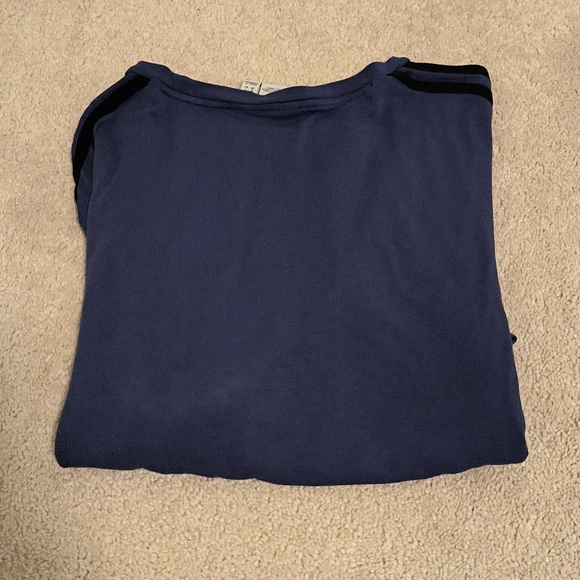 Adidas Navy Blue T-shirt - Picture 5 of 5